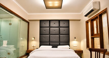 Hotel Aram Room Type - Deluxe AC Room
