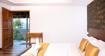 Jungle Edge Resort by Z Vacations Room Type - Anurakthi - Cottage