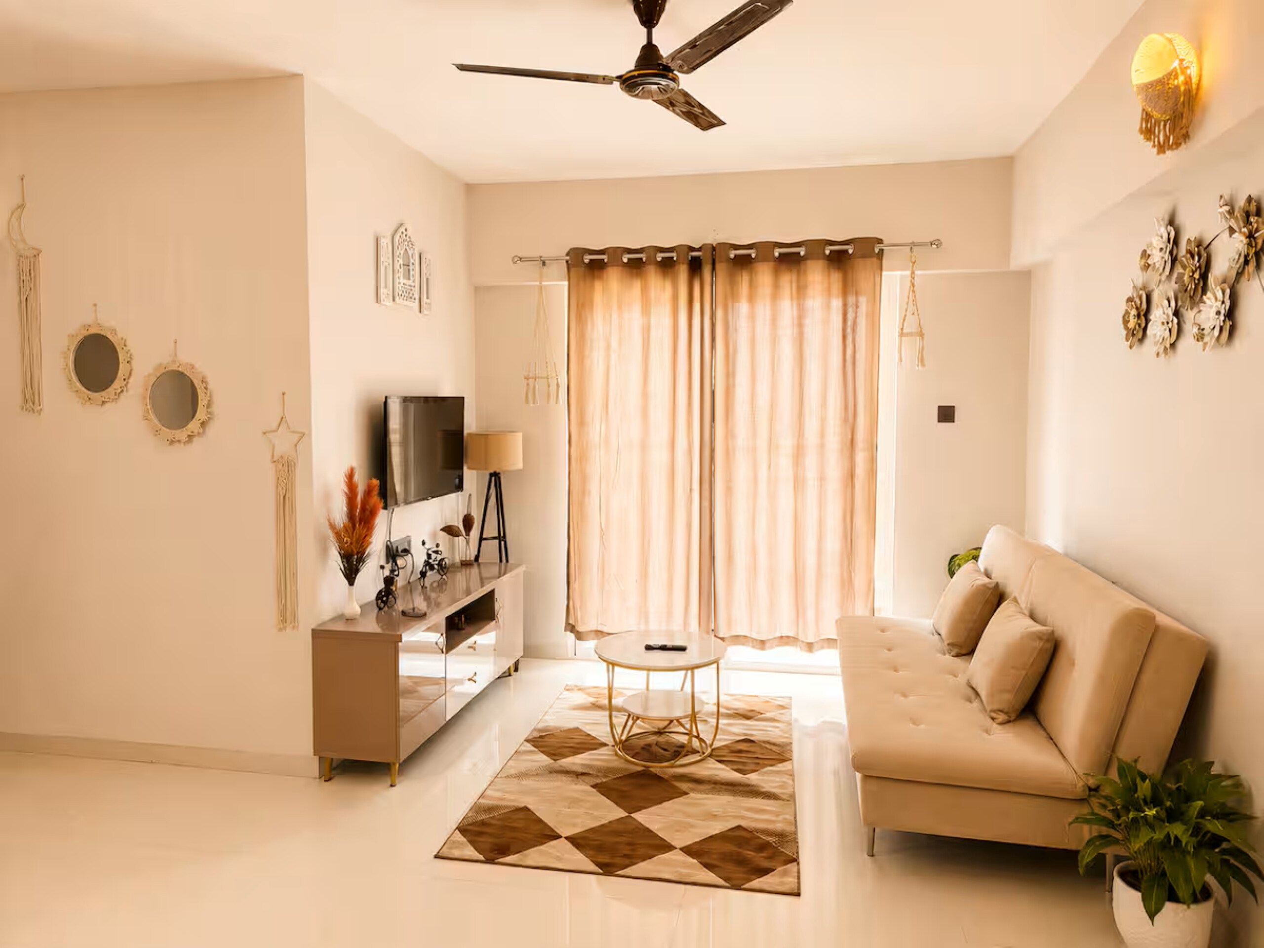 El BNB AC 1BHK Aesthetic Cozy Fully Equipped - Tap to explore photos