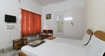 Rajahamsa Guest House Room Type - Deluxe AC Room Double Bed