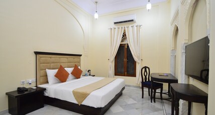 Aaram Baagh- By Pachar Group Room Type - Royal Suite Room (With Pool)