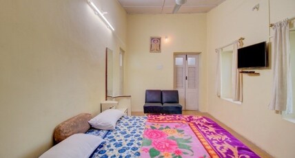 Zenith Holiday Home | Rooms in a Villa Room Type - Bedroom 4