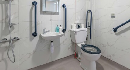 Best Western Northfields Ealing Hotel Room Type - Accessible - 1 King, Mobility Accessible, Walk In Shower, Superior Room, Family Room, Kitchenette, N Best Western Northfields Ealing Hotel Room Type - Accessible - 1 King, Mobility Accessible, Walk In Shower, Superior Room, Family Room, Kitchenette, N