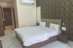 Hotel Janki Palace