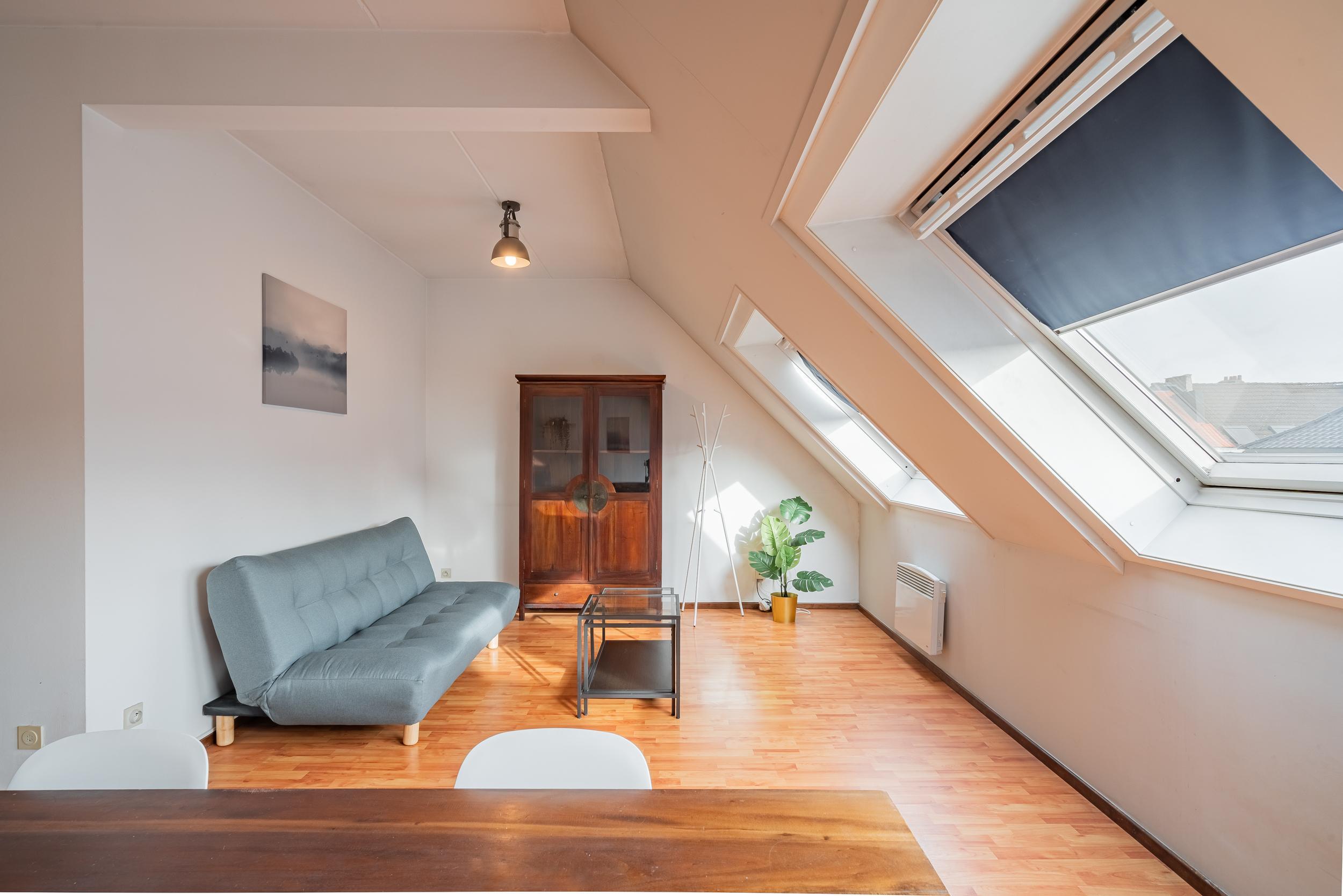 2 Bedroom Apartment in Antwerp - Tap to explore photos