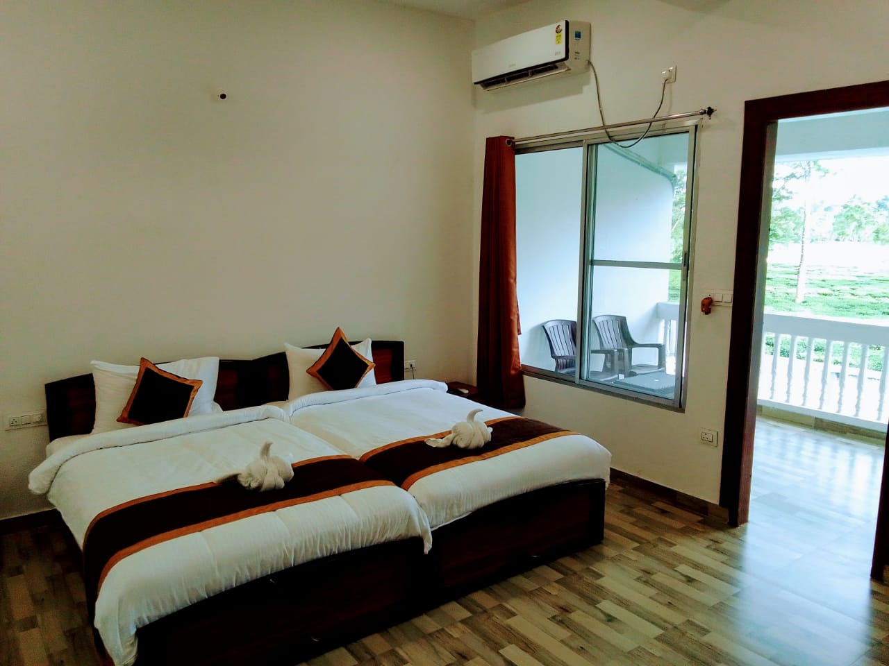Ramsai Tea and Wildlife Resort - Tap to explore photos