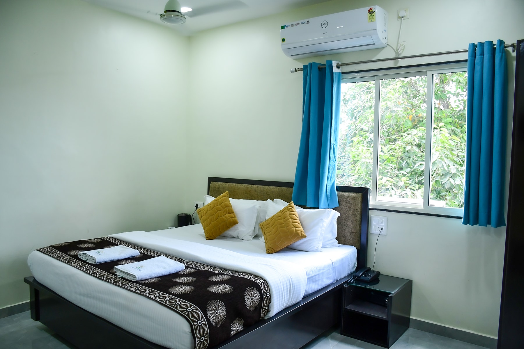 Hotel Ganga Regency - Tap to explore photos