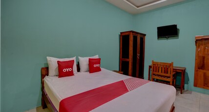 Hotel O Sahabat Syariah Near Plasa Telkom Bawean Room Type - Standard Double