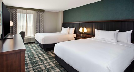 DoubleTree by Hilton Lansing Room Type - 2 DBL ACC RI SHWR
