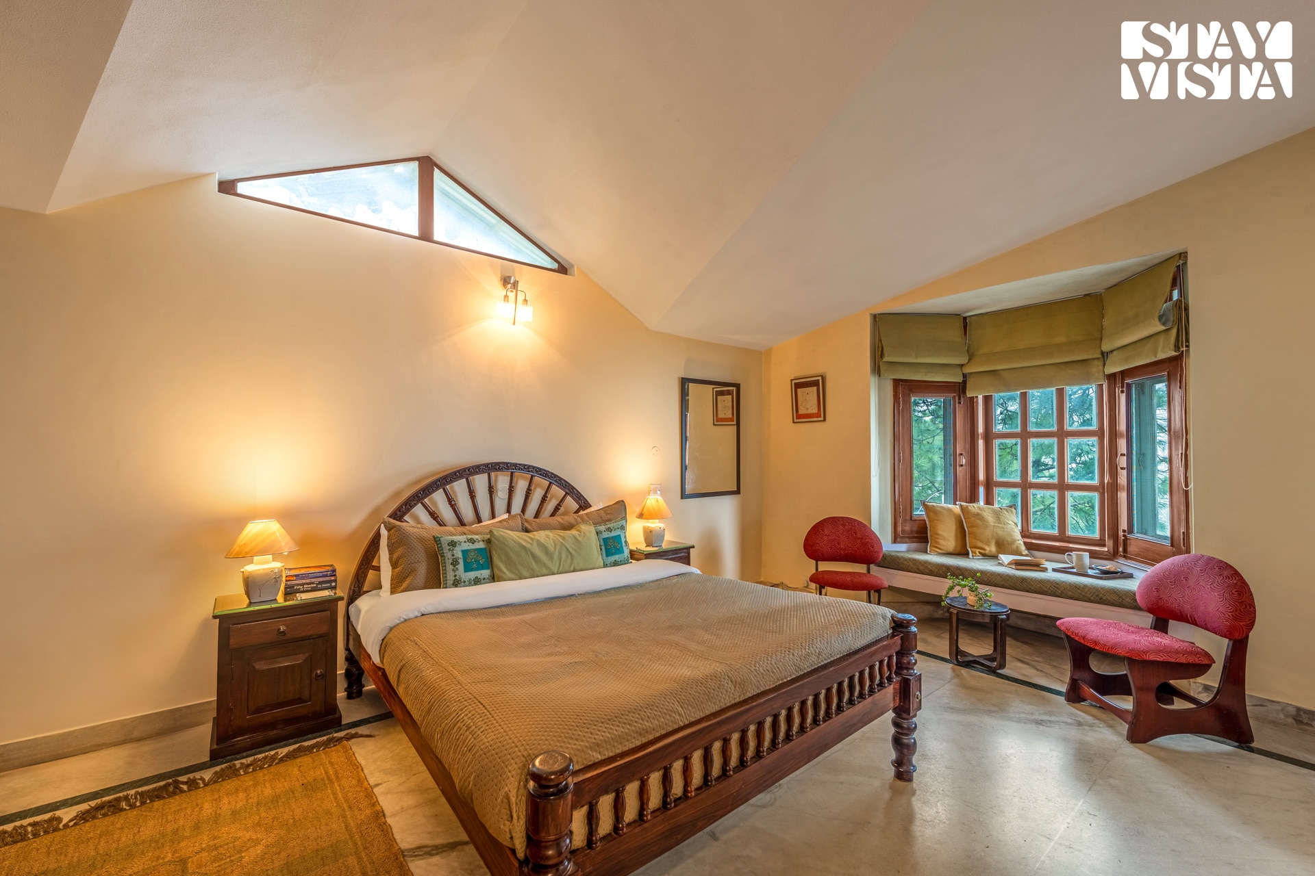 StayVista at Gulposh Villa - Tap to explore photos