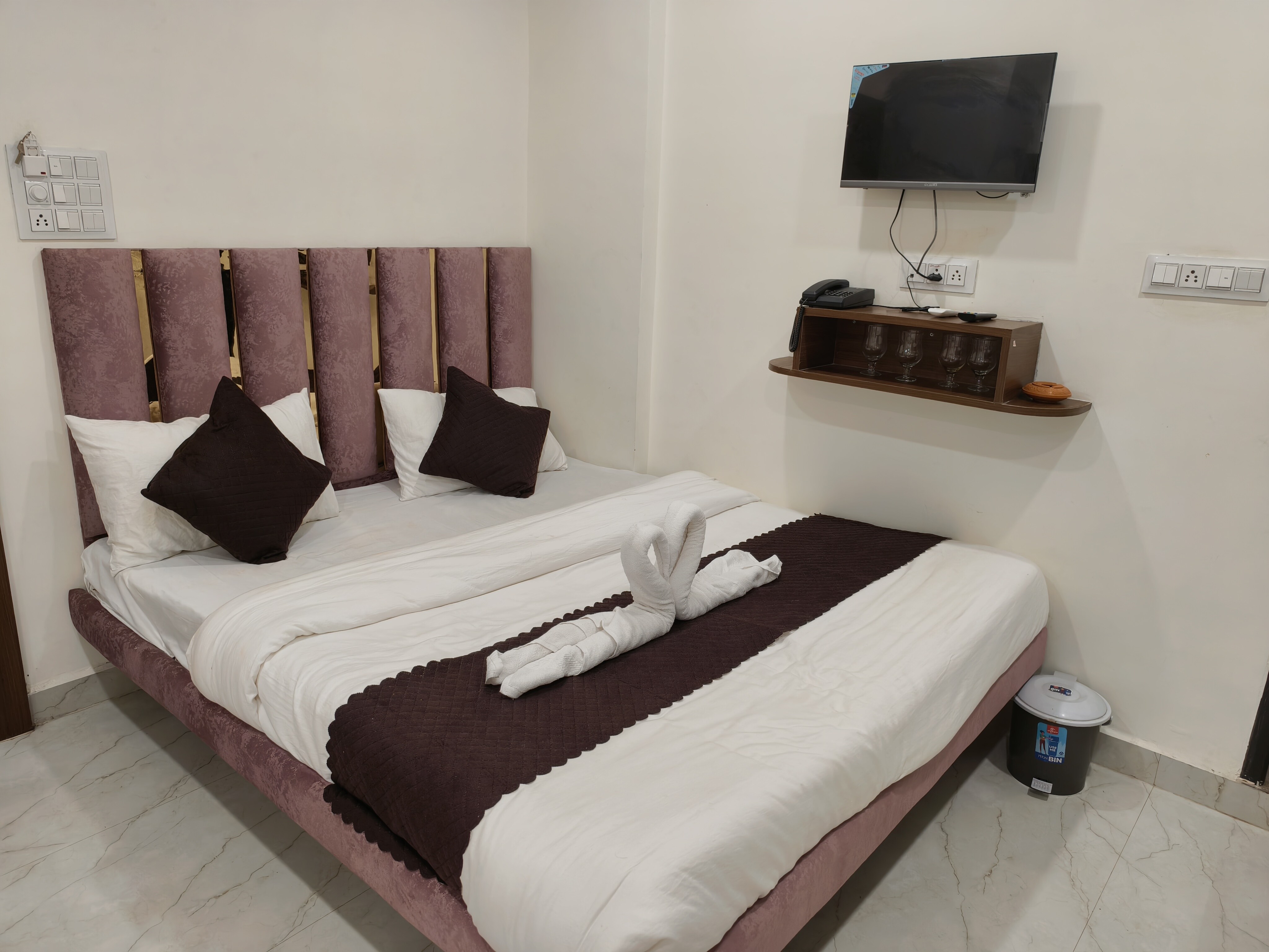 Hotel Tatvam Stays - Tap to explore photos