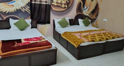 Golden City - 100 steps to Golden Temple Room Type - Triple Bed Room