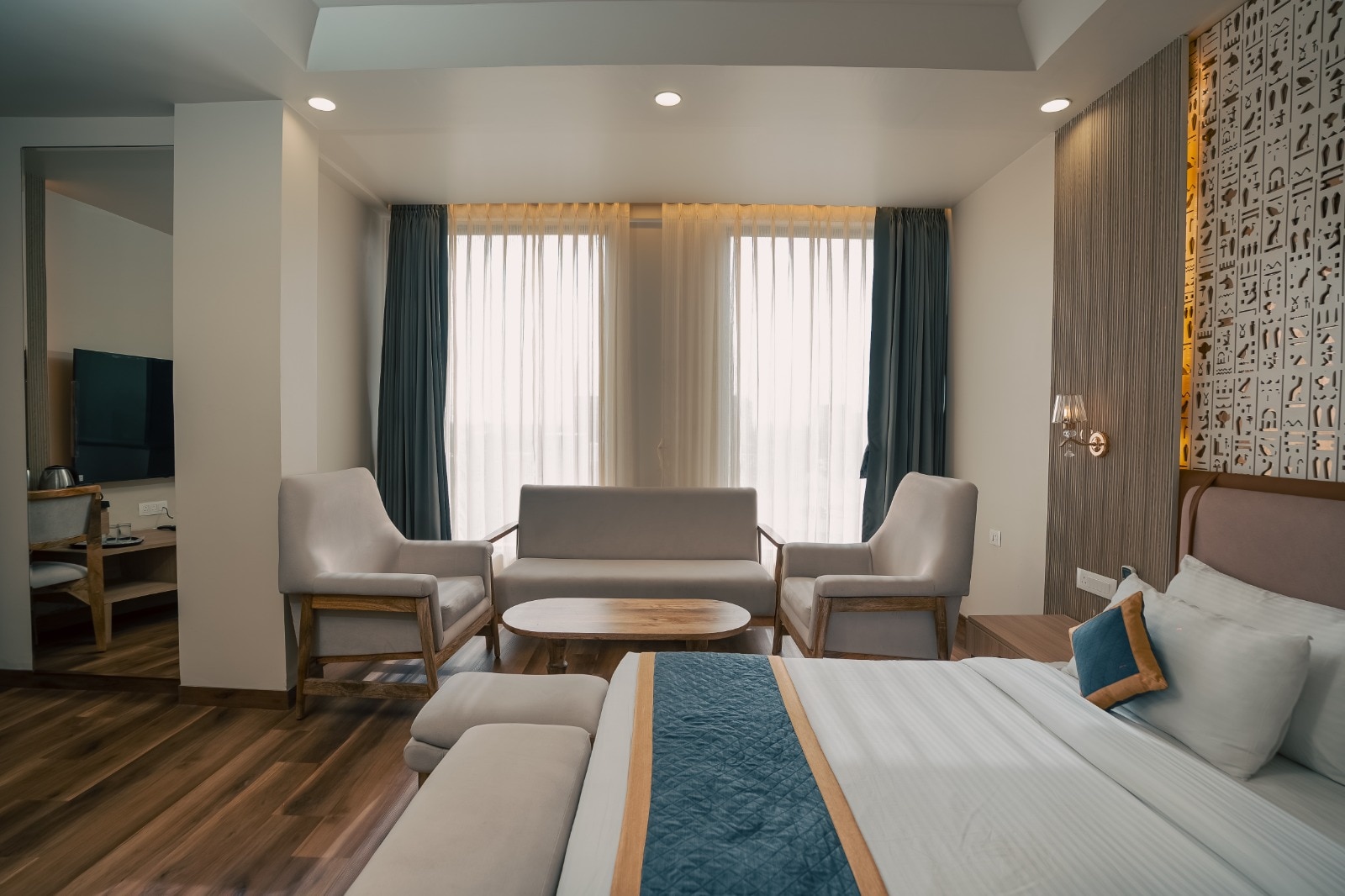 Hotel Neerja Inn - Tap to explore photos