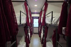 Diya Divine Stay, (Dormitory Style)