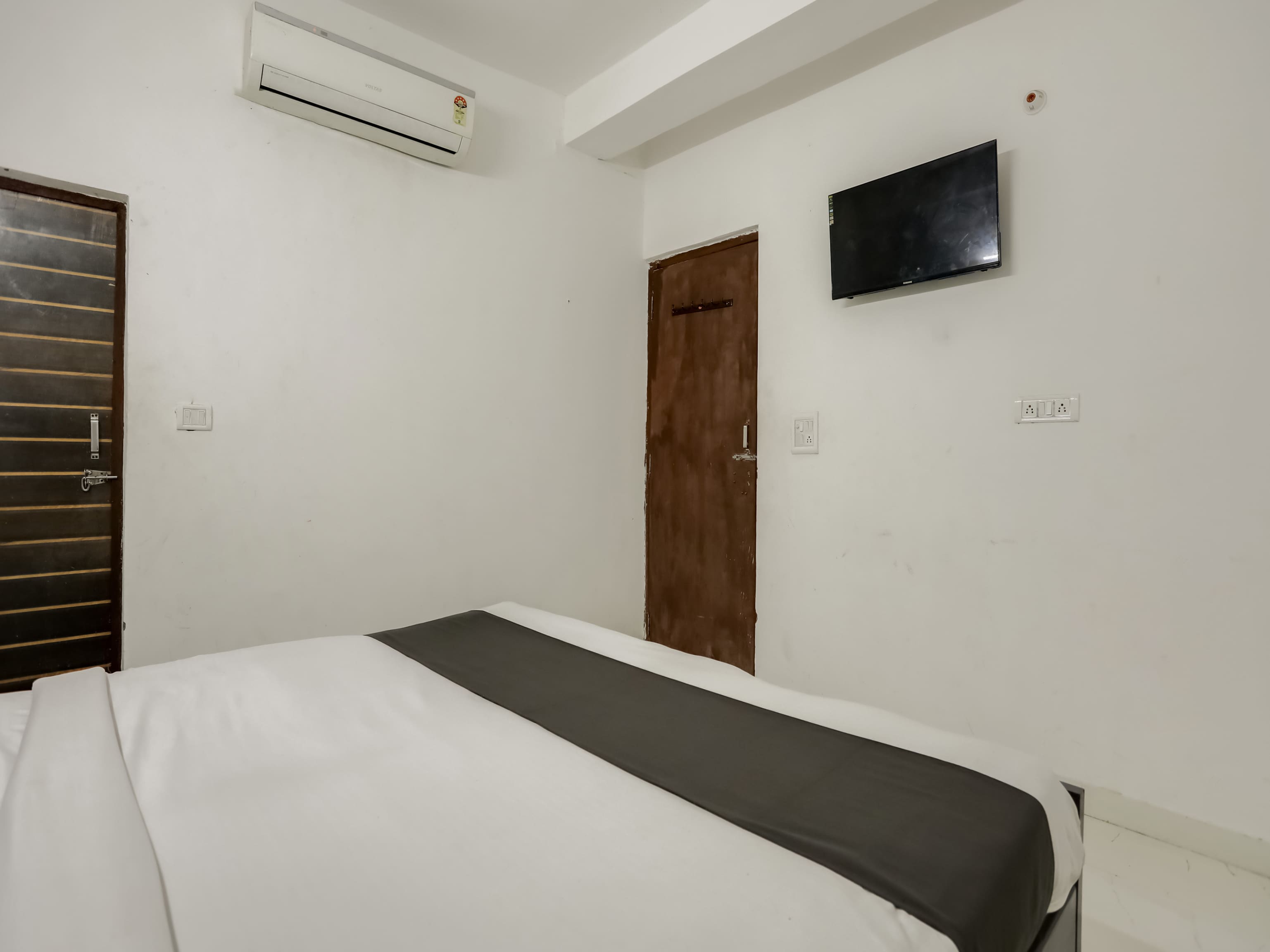 Hotel O by OYO Happy Home Residency - Tap to explore photos