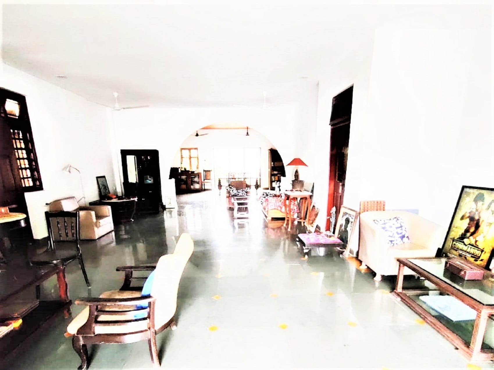 Sans Souci - Tap to explore photos