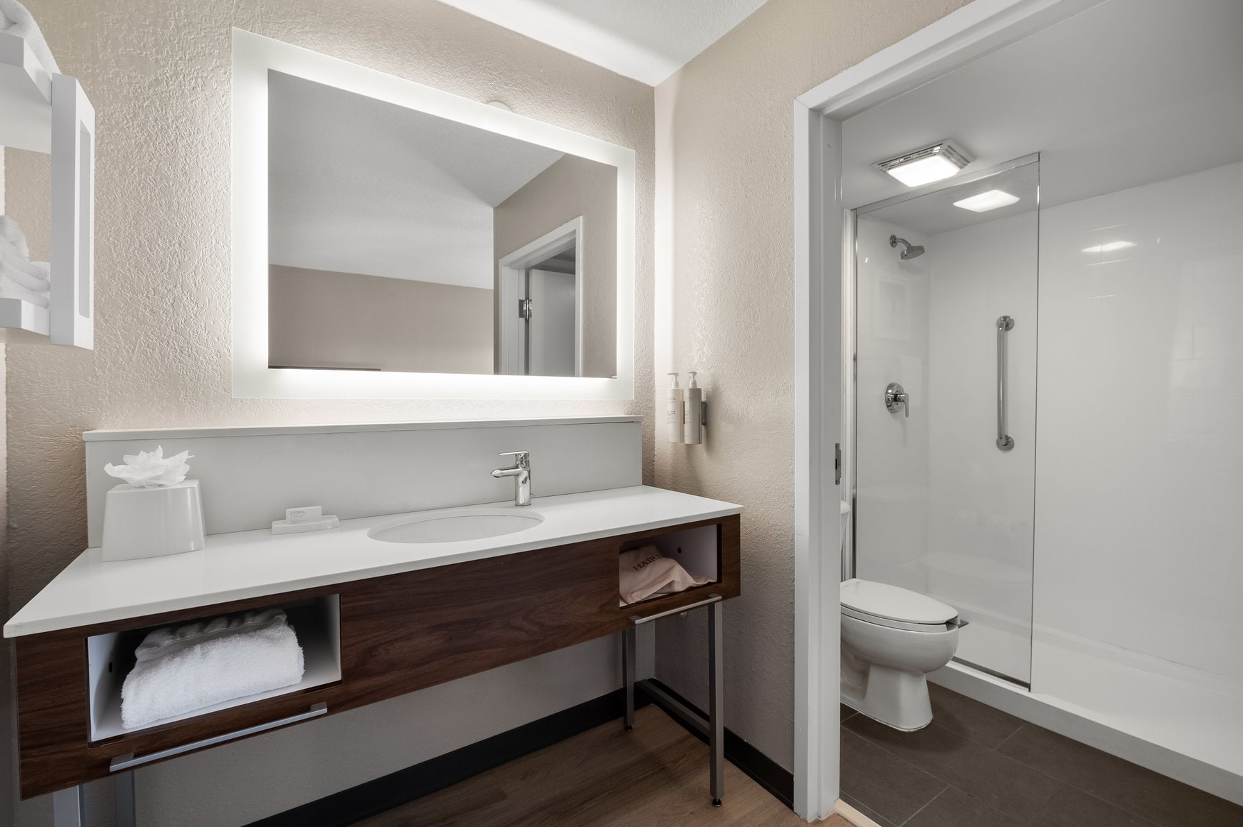 Hampton Inn Weston Ft. Lauderdale - Tap to explore photos