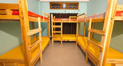 The Nmad's Sarai (Backpackers Hostel) Room Type - 6-Bed Mixed Dormitory Room