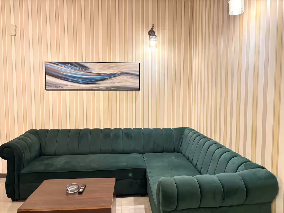 Nestoa Luxury 2BHK Service Apartment - Tap to explore photos