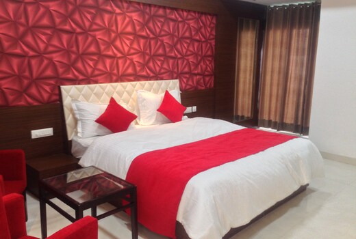 SKY INN