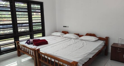 Norwich Residency Room Type - Standard Room AC