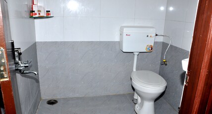 COSMOPOLITAN CULTURAL CENTRE Room Type - Suite