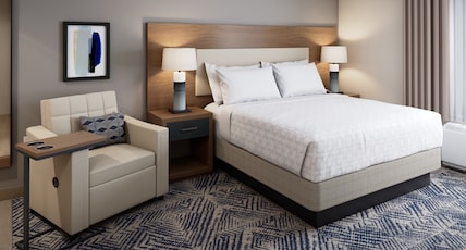 Candlewood Suites ERLANGER - SOUTH CINCINNATI Room Type - 1 King Studio Suite Communications Accessible