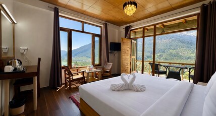 Naina Rockland Manali Room Type - Superior King Room