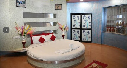 Dev's Resort Room Type - Deluxe Room (Double Sharing) with AC