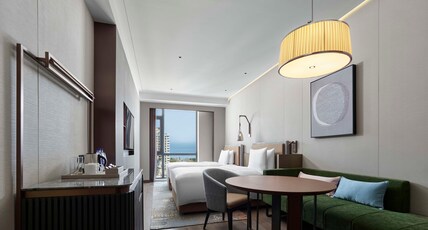 DoubleTree by Hilton Yantai Golden Coast Hotel & Suites Room Type - TWIN ROOM SEA VIEW - HIGH