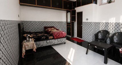 TRIO HOME STAY Room Type - Private Single Room with Attached Bathroom