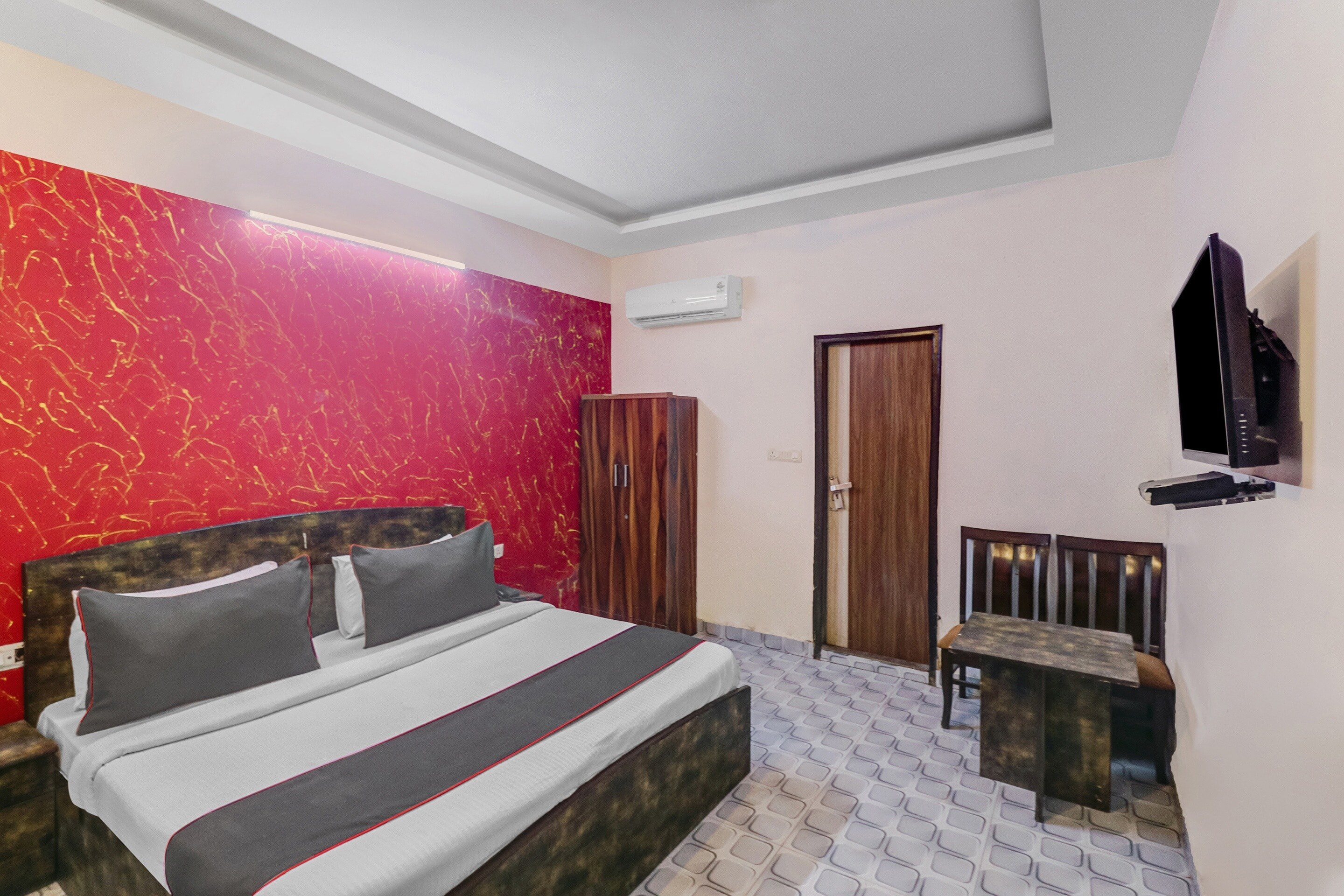 Hotel O One Plus One Residency - Tap to explore photos