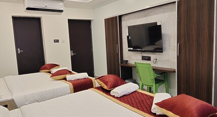 Santhi Residency Room Type - Suite Ac rooms