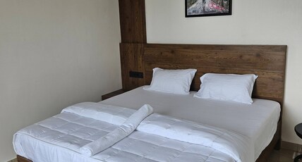 Indian Bungalows Luxury Elevation Privacy Vagamon Room Type - Bedroom