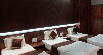 Hotel Om Sai Lodging and Boarding Room Type - Premium Room - 3 bed