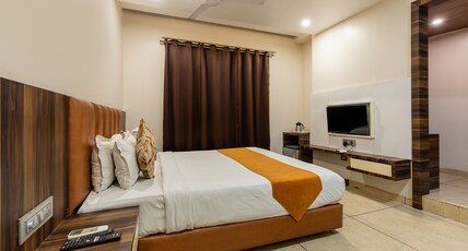 FabHotel Prime The Bentree Room Type - Premium Room
