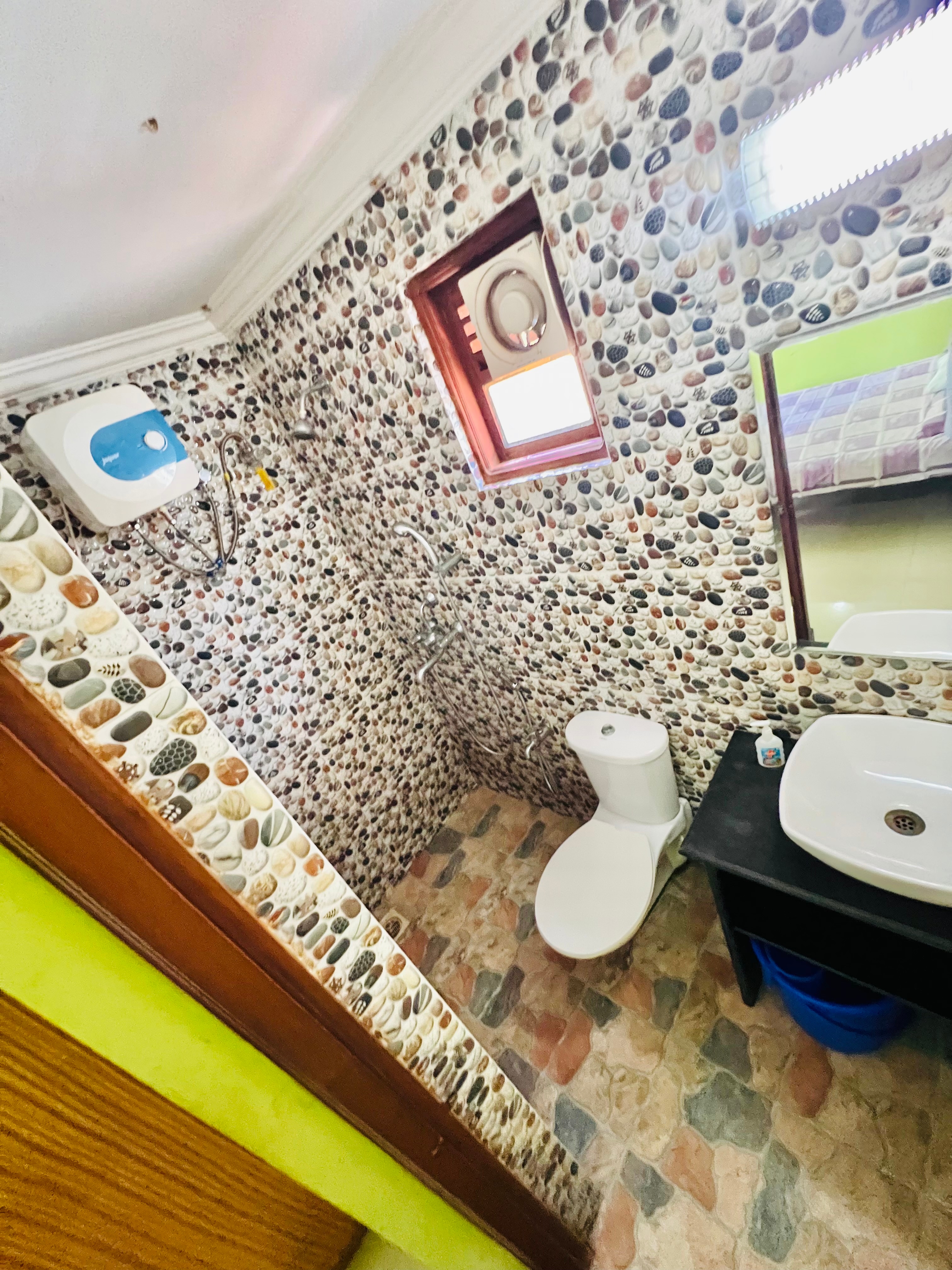 Carmins Guest House - Tap to explore photos