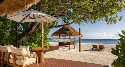 Banyan Tree Vabbinfaru Maldives Room Type - Beachfront Pool Villa