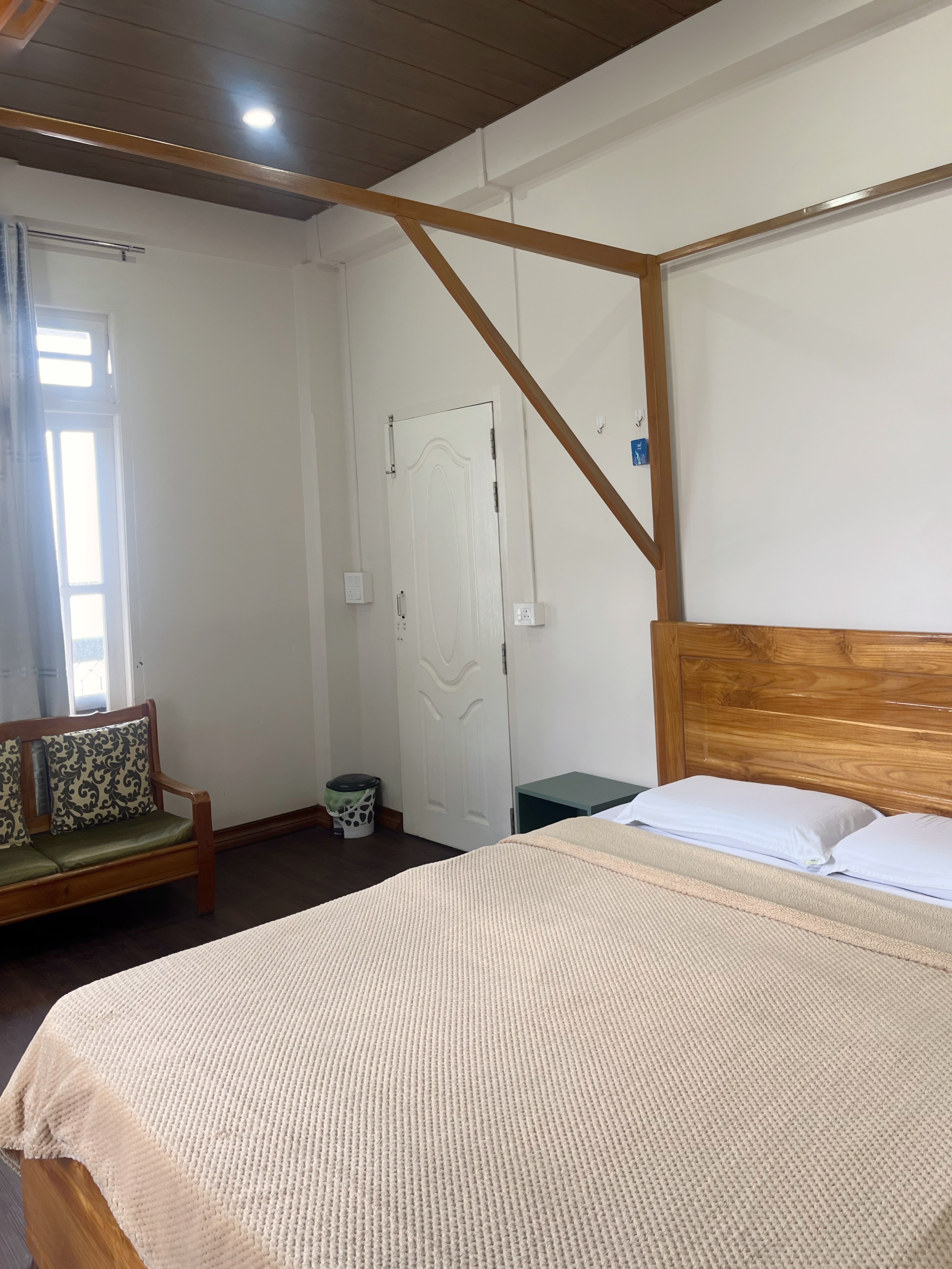 KK Guest House - Tap to explore photos
