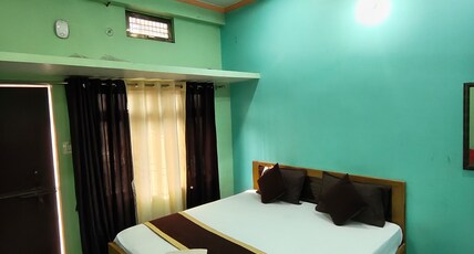Shri Janki Raman Kunj 5 minut from Ram Mandir. Room Type - SINGLE BED