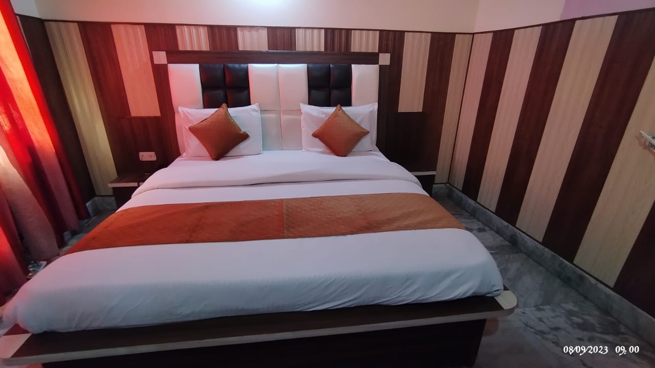 Hotel M.L.Palace - Tap to explore photos