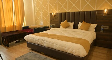 Hotel Narayani Palace Room Type - Deluxe Room