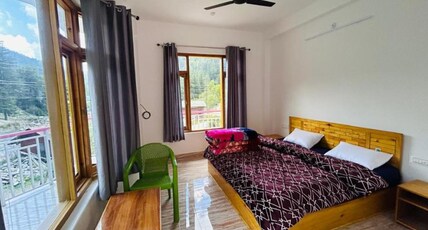 Barot Palace Room Type - Deluxe Room with river + mountain view