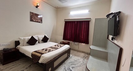 Hotel Laxmi Niwas - A Heritage Retreat Room Type - Deluxe Room