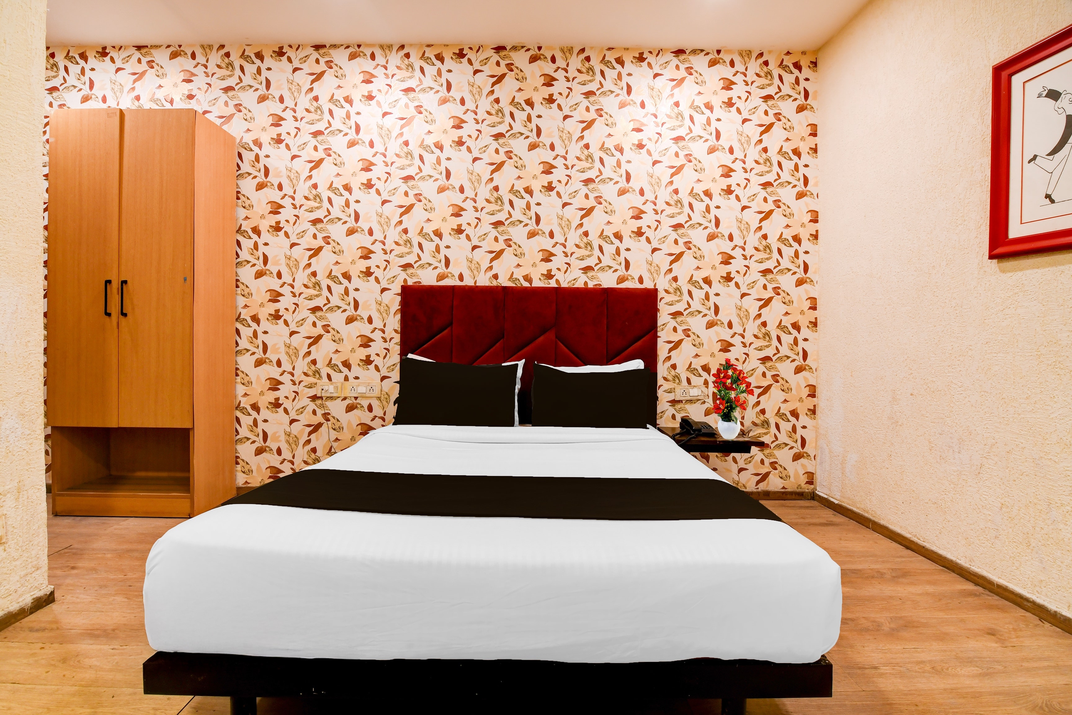 Townhouse Science City Formerly Hotel Mannat International - Tap to explore photos