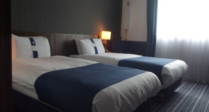Holiday Inn Express PRESTON - SOUTH Room Type - 2 Single Standard with Free Hot Breakfast