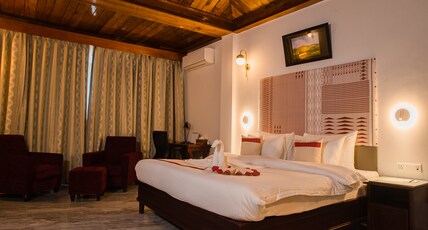 Noune Resort Room Type - Junior Suite (Lake view and Balcony)