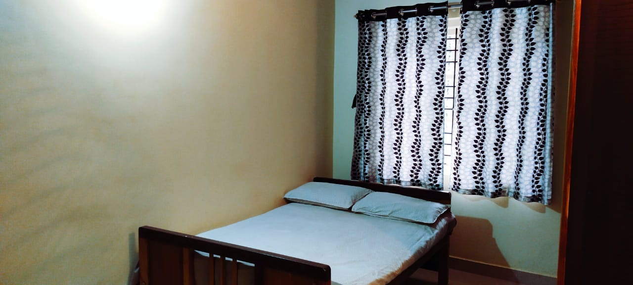Safari Home stay - Tap to explore photos