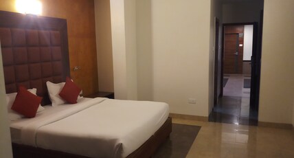 Hotel Apex International Room Type - Super Deluxe