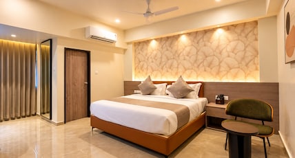 Radiance by Hotel Roopa Room Type - Superior Room - Queen Bed Radiance by Hotel Roopa Room Type - Superior Room - Queen Bed